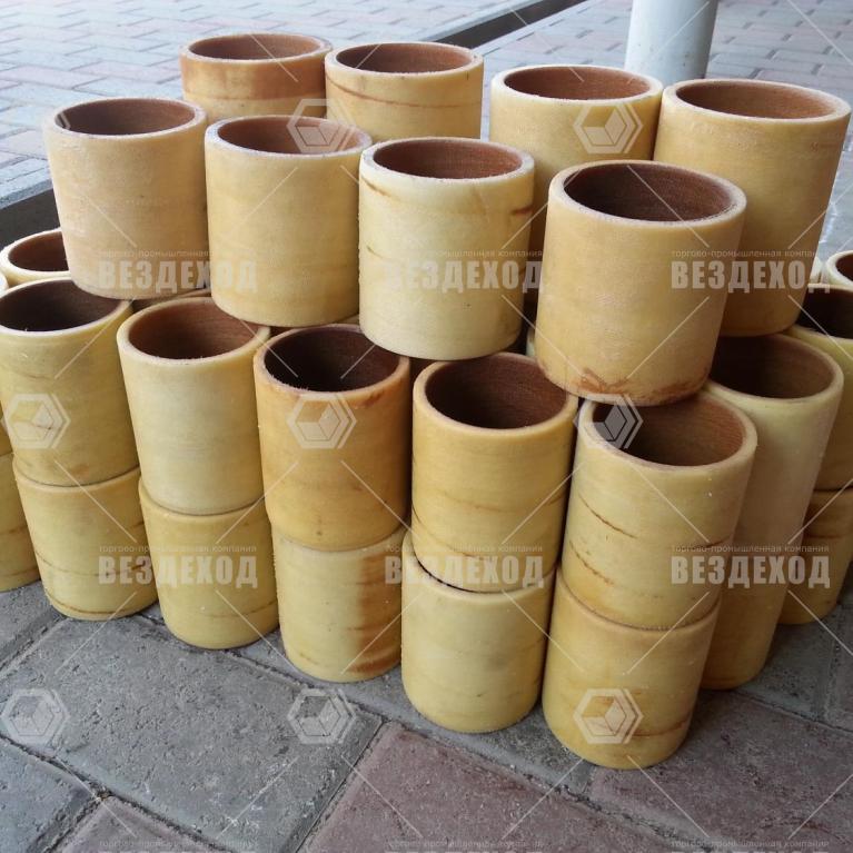 71-2946054 Т Втулка внутренняя оси кронштейна подвески катка (текстолит)