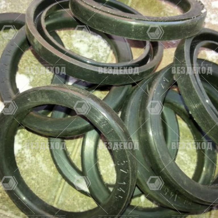 47-3205124 (71-2948124-01) Сальник оси балансира ленивца