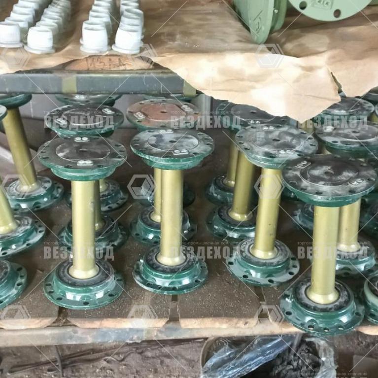 8.10.048 Валик карданный с муфтами в сборе правый короткий