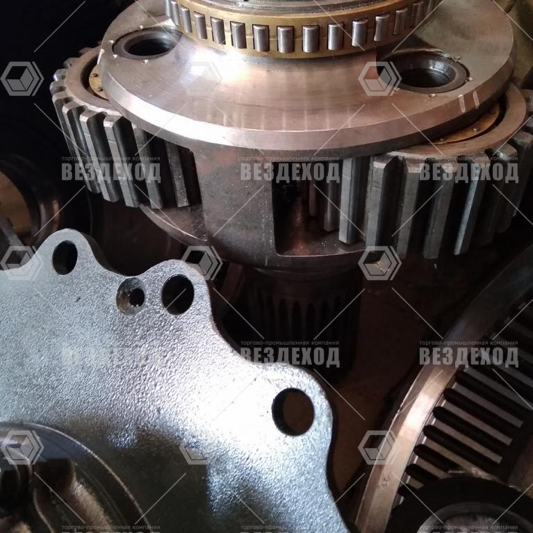 8.11.011 Бортовая передача левая