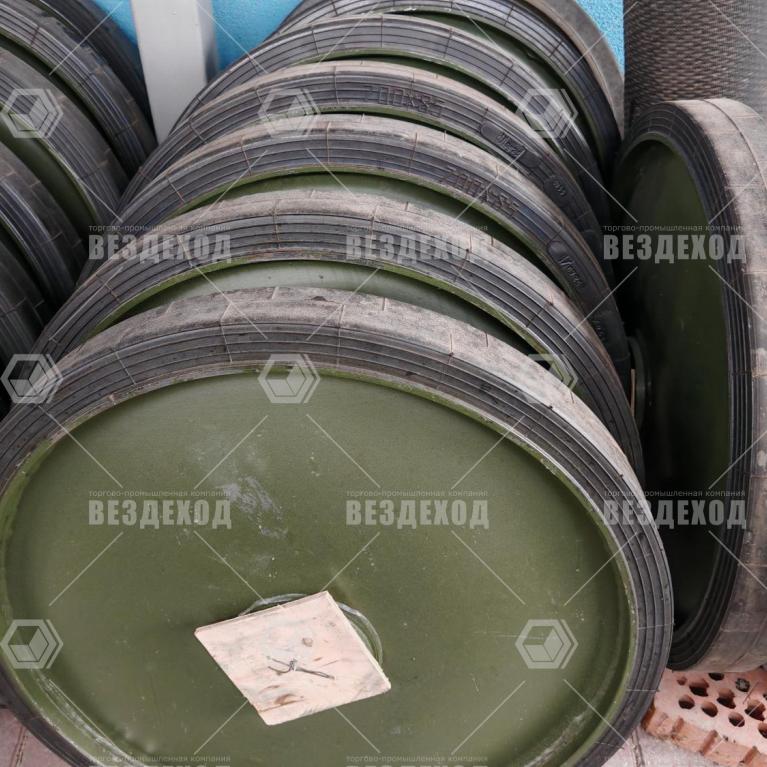 71-3205005-01 (3903-3204110) Каток ленивца с резиной в сборе