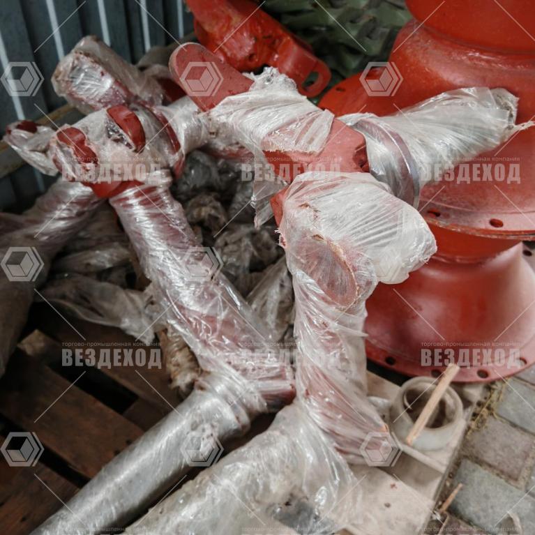 8.32.015 Балансир задний левый в сборе