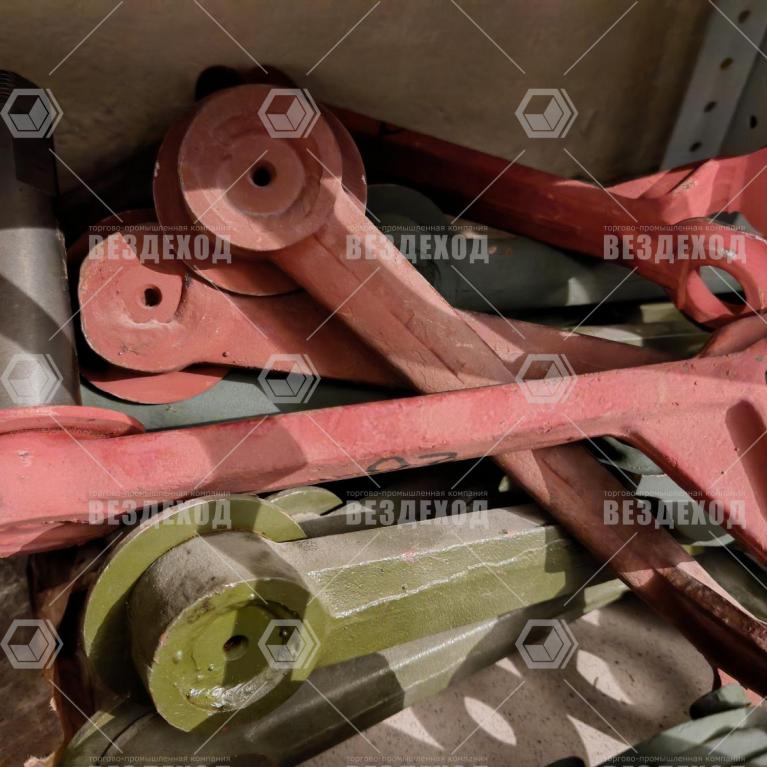 71-2915721 Рычаг наружный амортизатора ленивца левый