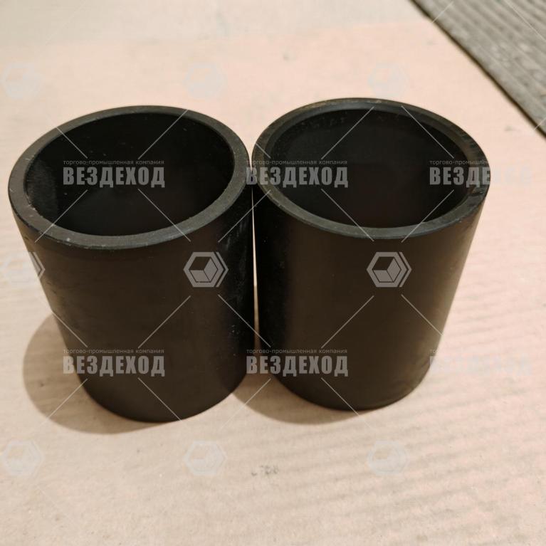 71-2948055 П Втулка наружняя оси кронштейна подвески ленивца (полиамид с графитом)