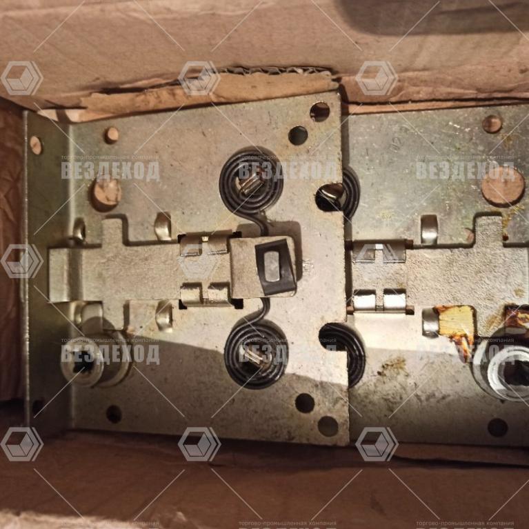 76-6105012/13-10 Замок двери левый/правый 76-6105012/13-10