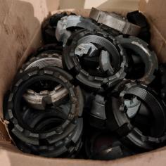 740-33-60-1 Гайка корончатая крепления опорного катка